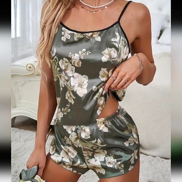 Women's Floral Print Round Neck Satin Pajamas Set Sleep & Loungewear - Picture 2 of 10